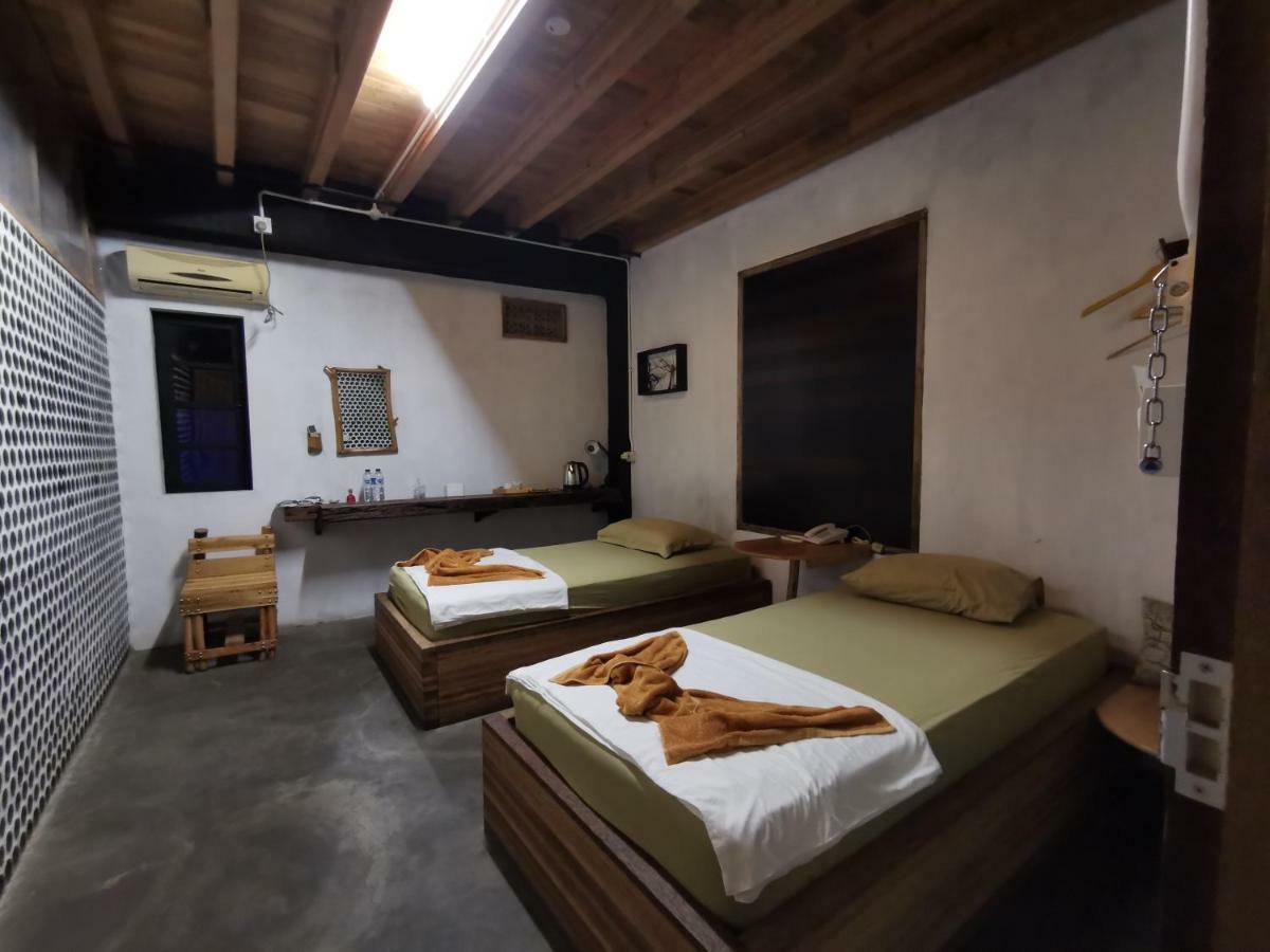 Bat & Arrow Hotel Padang  Værelse billede